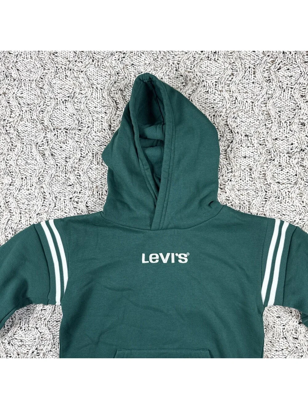Levi’s Kids Green Pullover Hoodie Size 6-7 Long Sleeve Casual Logo Sweatshirt